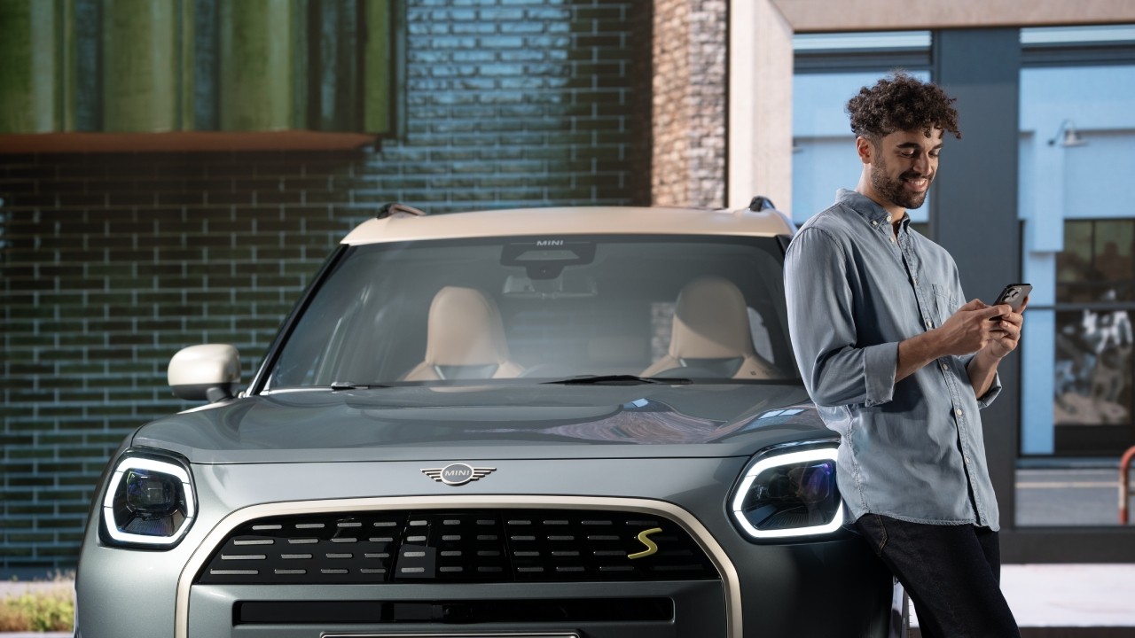 Localiza tu MINI con la MINI App encendiendo las luces